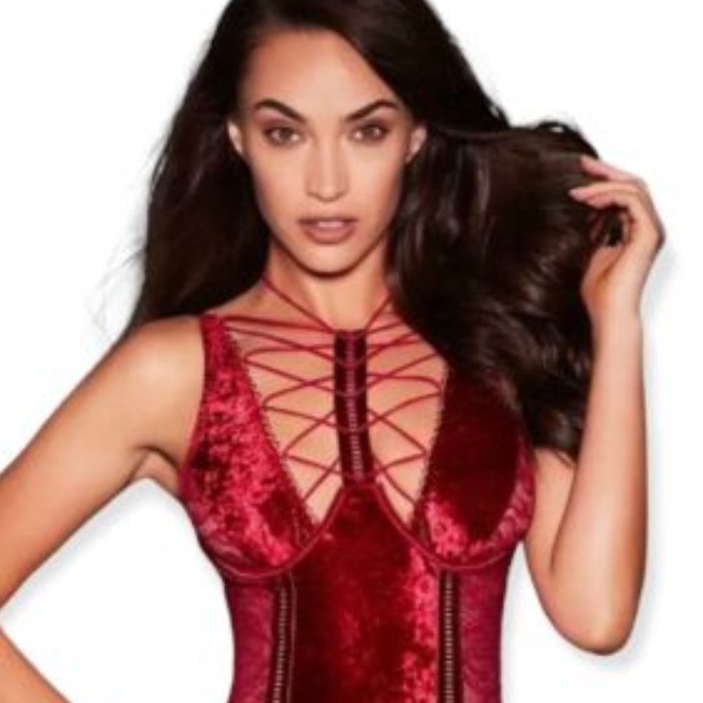 Frederick's of Hollywood Estelle Strappy Chemise Red Burgundy Velvet & Lace (M)
